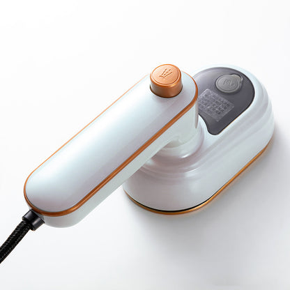 Gros plan sur la qualité de fabrication de l'appareil défroisseur à vapeur couleur blanc brillant