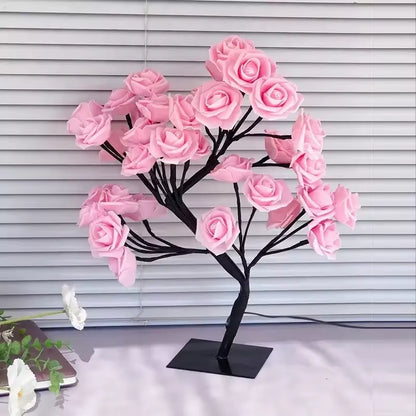 Lampe fleurs de rose décorative sur meuble