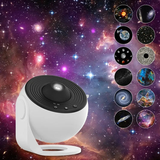 Veilleuse LED Projecteur ciel étoilé Galaxium Pro avec décor d'un ciel la nuit en arrière plan
